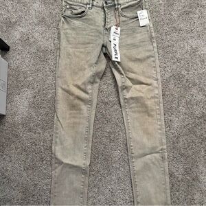 Dirty Wax Purple Jeans
BRAND NEW
Size:30